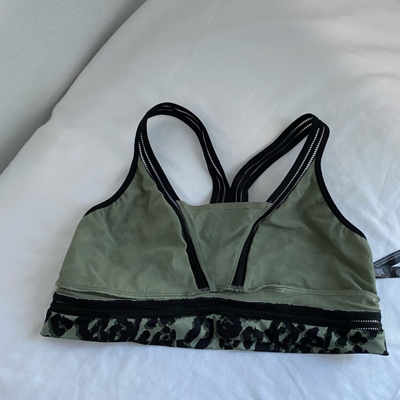 VICTORIA’S SECRET Black Green Cheetah Low Impac Sport Bra Yoga Workout Sz L - Picture 6 of 12